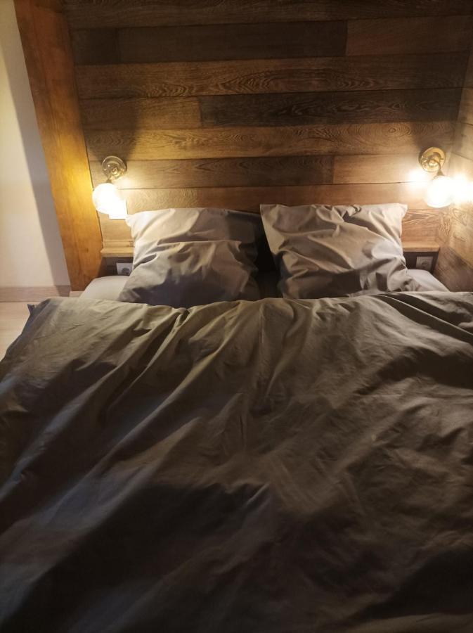 Chorni Vivtsy Apartman Csernyivci Kültér fotó